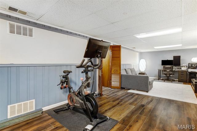 10704 Saint Matthew Lane, St Ann, MO 63074