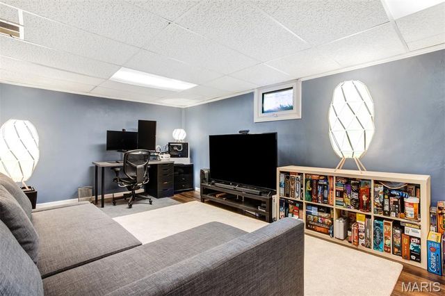 10704 Saint Matthew Lane, St Ann, MO 63074