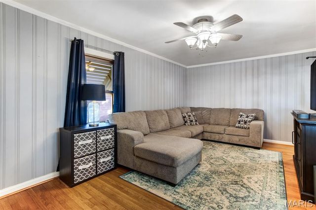 10704 Saint Matthew Lane, St Ann, MO 63074