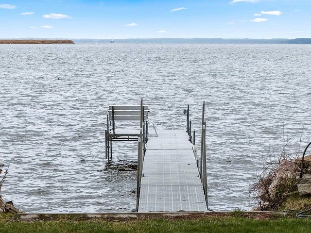 534 RESORT ROAD, Suamico, WI 54173