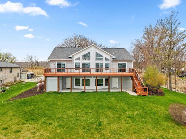 534 RESORT ROAD, Suamico, WI 54173