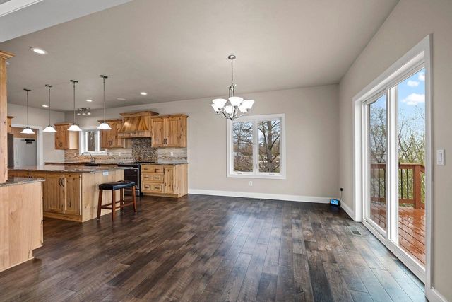 534 RESORT ROAD, Suamico, WI 54173