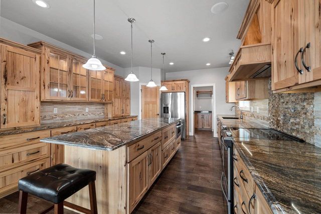 534 RESORT ROAD, Suamico, WI 54173