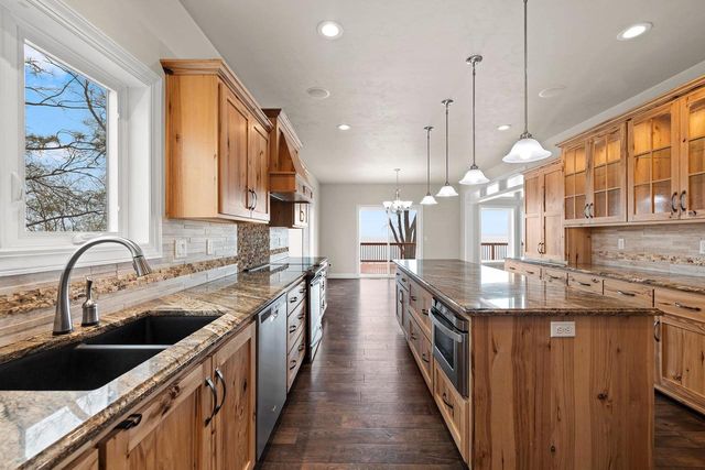 534 RESORT ROAD, Suamico, WI 54173