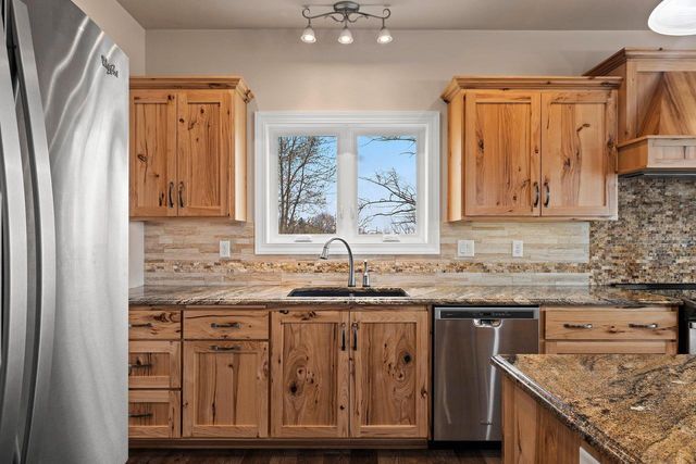 534 RESORT ROAD, Suamico, WI 54173