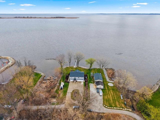 534 RESORT ROAD, Suamico, WI 54173