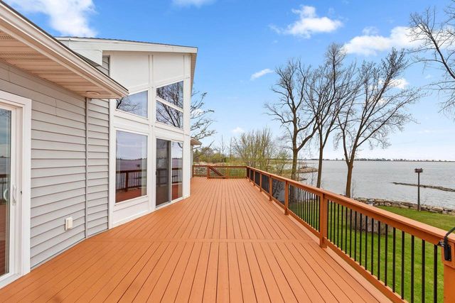 534 RESORT ROAD, Suamico, WI 54173