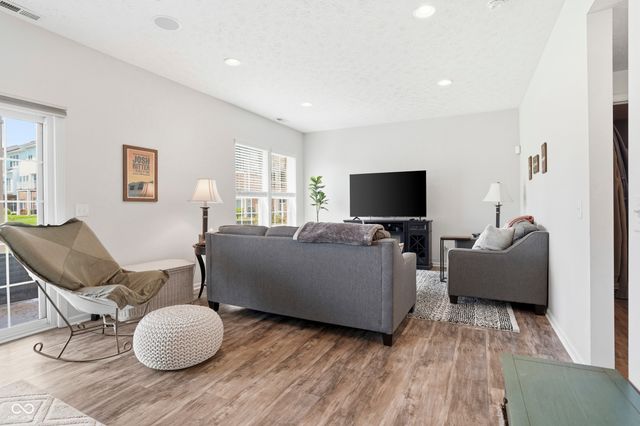 11809 Harvard Lane, Carmel, IN 46032