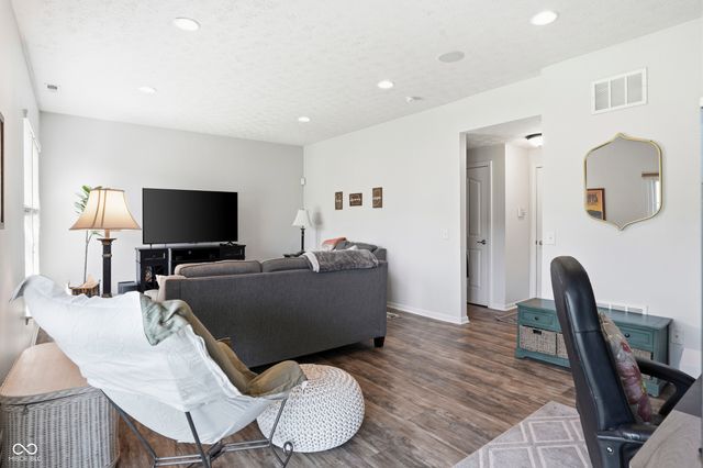 11809 Harvard Lane, Carmel, IN 46032