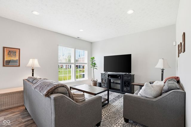 11809 Harvard Lane, Carmel, IN 46032
