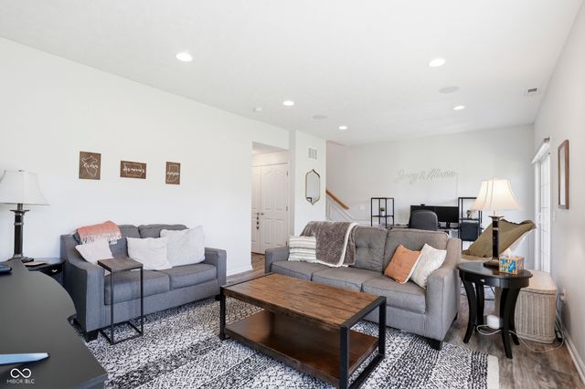 11809 Harvard Lane, Carmel, IN 46032