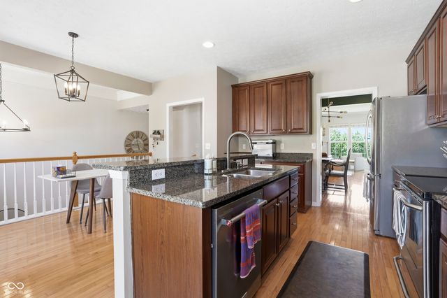 11809 Harvard Lane, Carmel, IN 46032