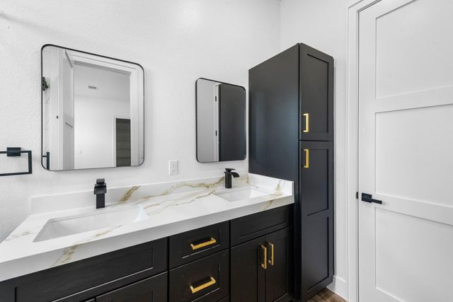 323 Road 5840, Cleveland, TX 77327
