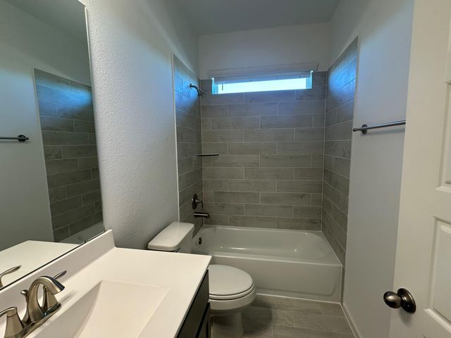 2502 Caspian Creek Lane, Iowa Colony, TX 77583