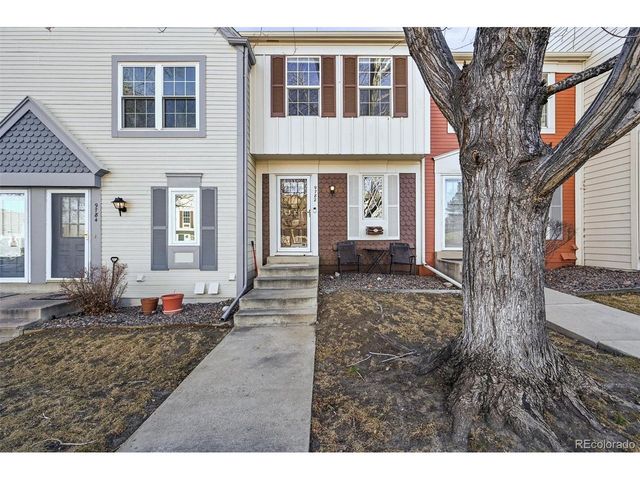 9782 W Cornell Pl, Lakewood, CO 80227