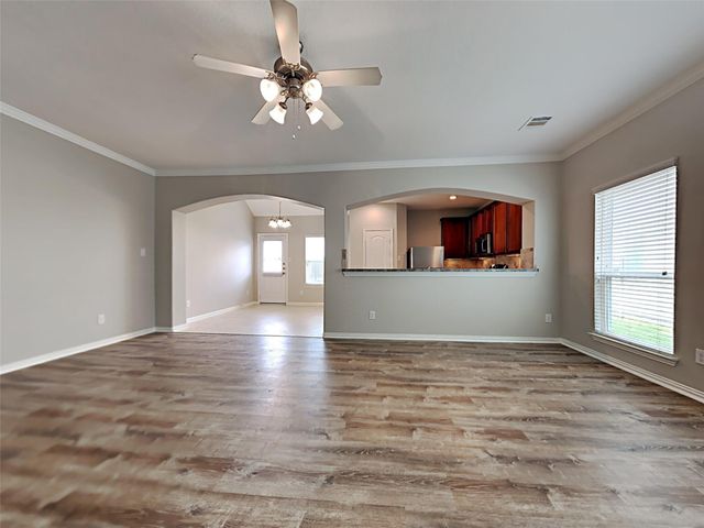 5202 Dauntless Drive, Houston, TX 77066