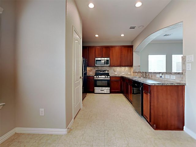 5202 Dauntless Drive, Houston, TX 77066