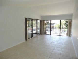 5855 Washington St 93, Hollywood, FL 33023