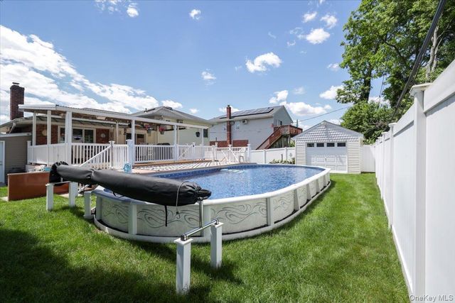 11 Damin Drive, Farmingdale, NY 11735