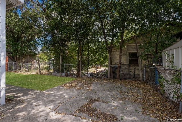 222 Cortez Ave, San Antonio, TX 78237