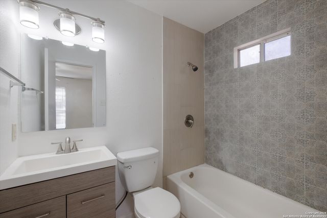 222 Cortez Ave, San Antonio, TX 78237