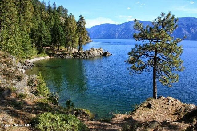5 Crystal Springs Rd, Sandpoint, ID 83864