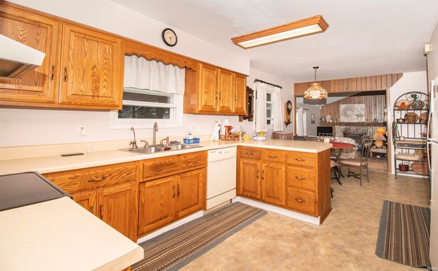 505 Oak Crest Drive, Kendallville, IN 46755