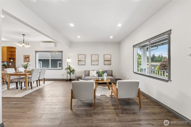 4808 S Othello Street, Seattle, WA 98118
