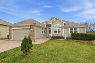 1717 Overbrook Lane, Raymore, MO 64083