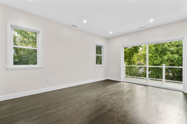 57 Windsor St, Everett, MA 02149