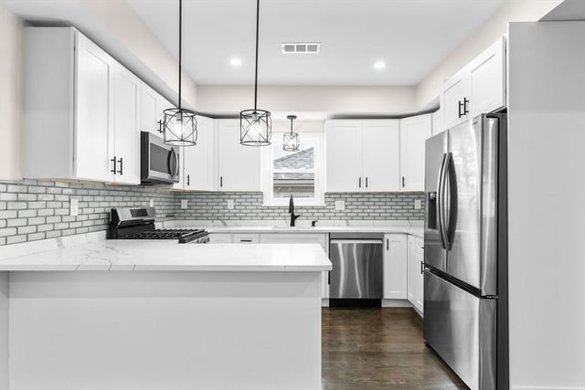 57 Windsor St, Everett, MA 02149