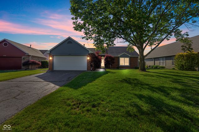 5793 Crystal Bay West Drive, Plainfield, IN 46168