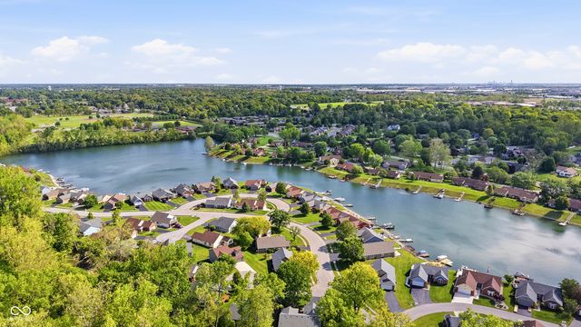 5793 Crystal Bay West Drive, Plainfield, IN 46168