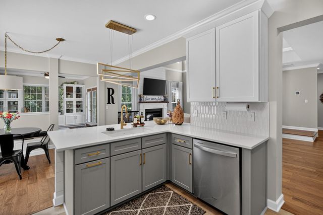 9698 Seminole Way, Summerville, SC 29485