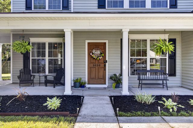 9698 Seminole Way, Summerville, SC 29485