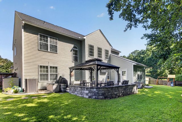 9698 Seminole Way, Summerville, SC 29485