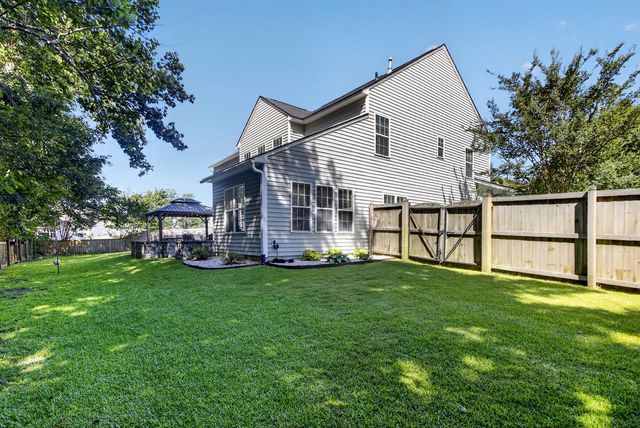 9698 Seminole Way, Summerville, SC 29485