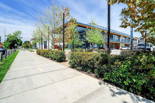 622 Rutland Street D, Houston, TX 77007