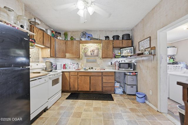 2127 S Joplin Avenue, Joplin, MO 64804