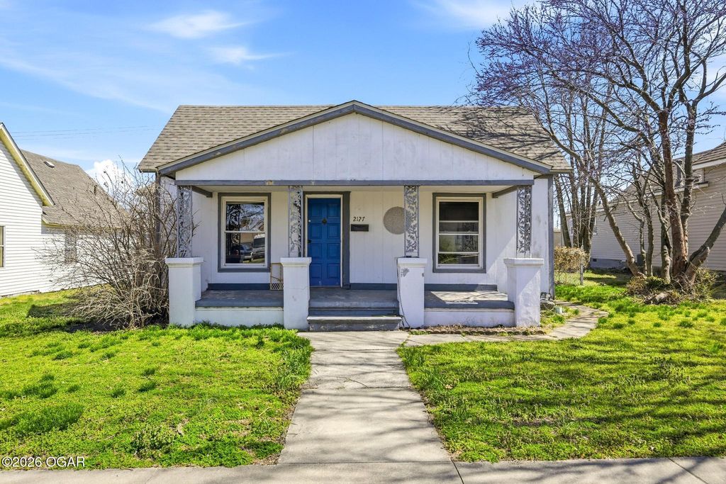 2127 S Joplin Avenue, Joplin, MO 64804
