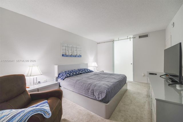 1980 S Ocean Drive 5E, Hallandale Beach, FL 33009