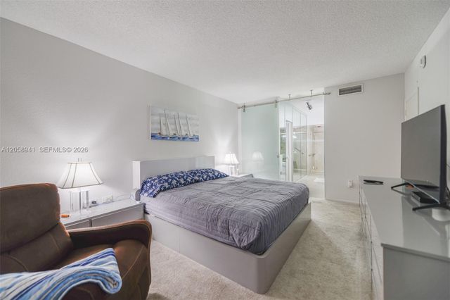 1980 S Ocean Drive 5E, Hallandale Beach, FL 33009