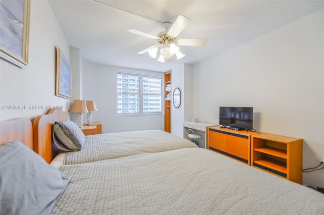 1980 S Ocean Drive 5E, Hallandale Beach, FL 33009