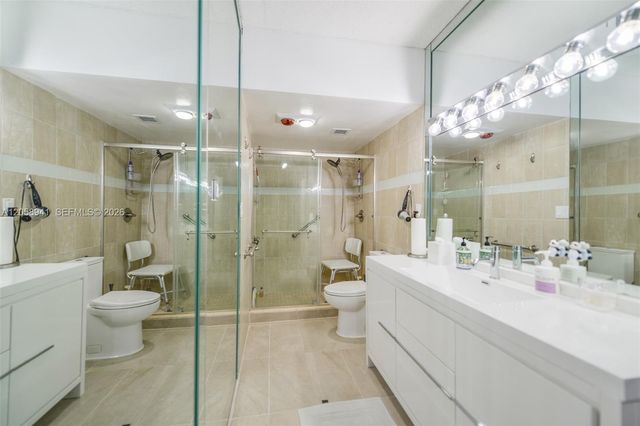 1980 S Ocean Drive 5E, Hallandale Beach, FL 33009