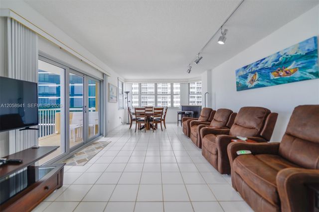 1980 S Ocean Drive 5E, Hallandale Beach, FL 33009
