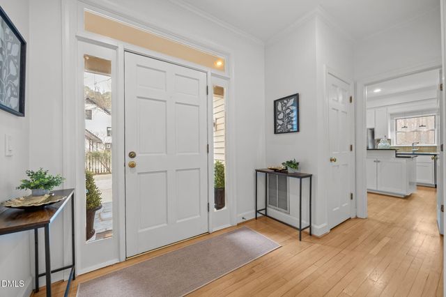 110 Linnaeus Place, Chapel Hill, NC 27514