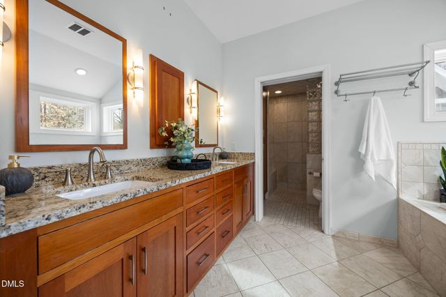 110 Linnaeus Place, Chapel Hill, NC 27514