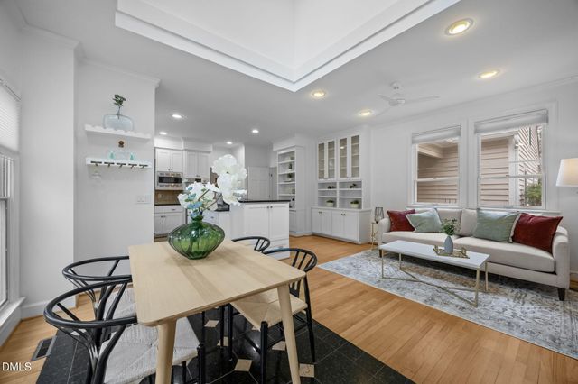 110 Linnaeus Place, Chapel Hill, NC 27514