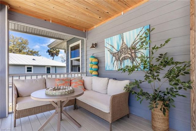 7655 Myrsine CIR, Bokeelia, FL 33922