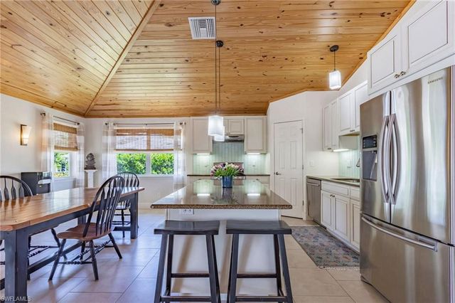 7655 Myrsine CIR, Bokeelia, FL 33922